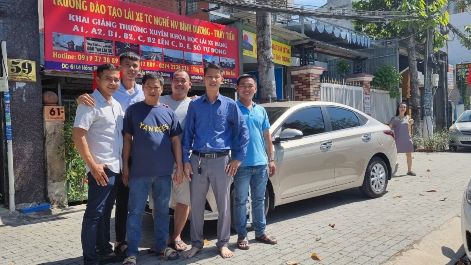 truongtrungcapnghenghiepvubinhduong.vn