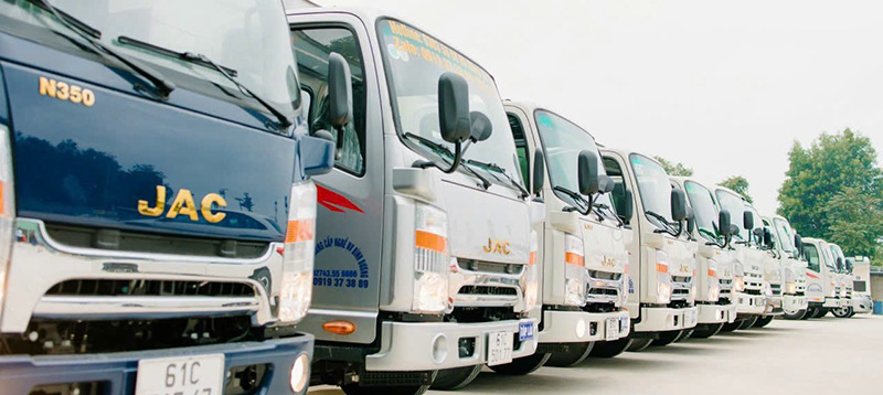 Xe ô tô tập lái trường đào tạo trung cấp nghề nghiệp vụ Bình Dương thầy Tiến